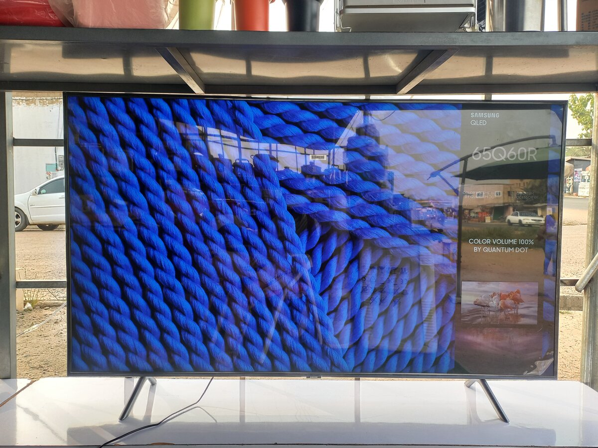 Samsung Tv - 65" - QLED - Smart TV