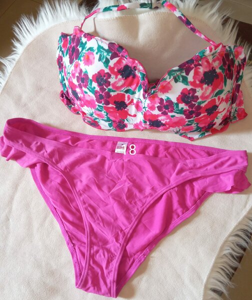 Women's two-piece swimsuit