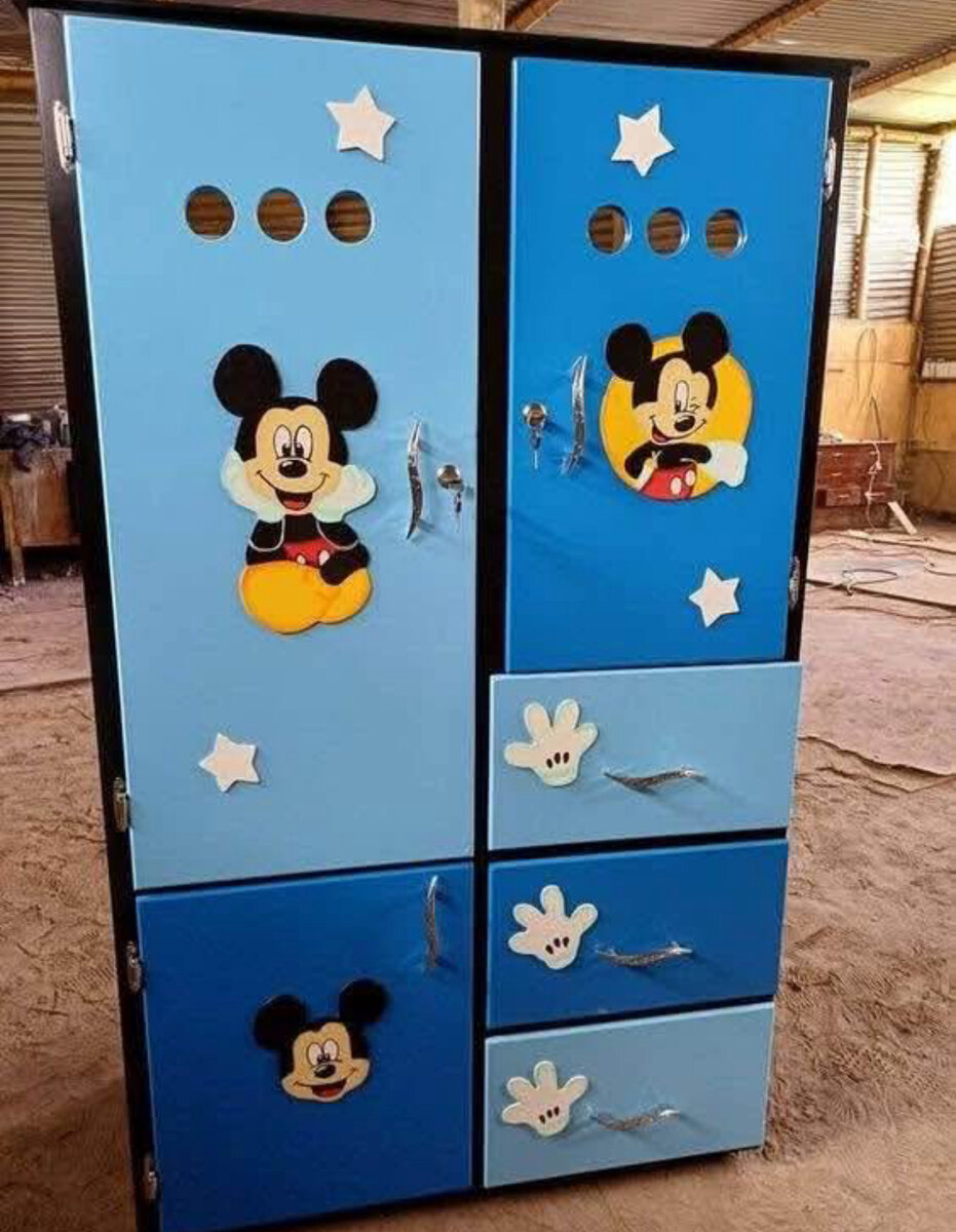 Armoire enfants décorative