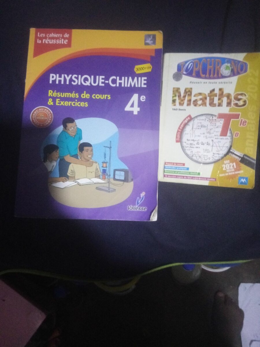 Lot de manuels scolaires variés