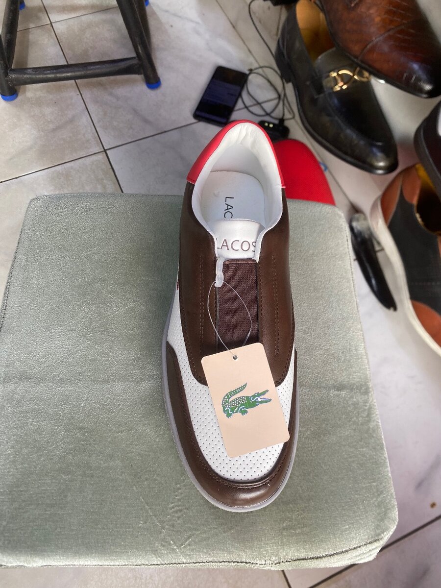 Chaussures élégantes Lacoste