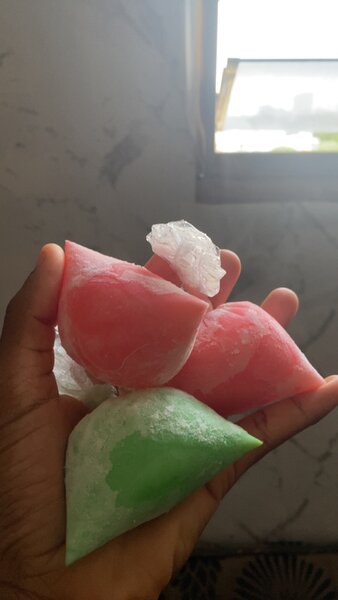 10Glaces colorées aux fruits