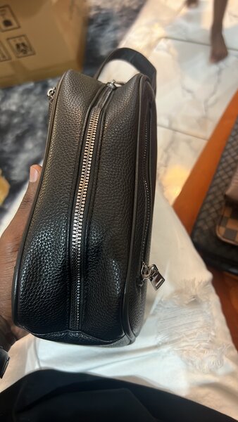 Pochette en cuir pour homme