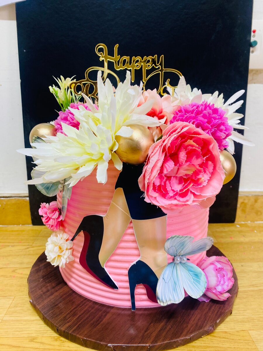 Gâteau d'anniversaire élégant