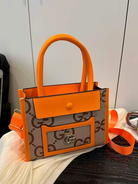 Sac à main en cuir chic