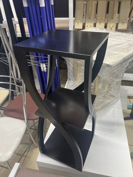 Журнальный/угловой столик