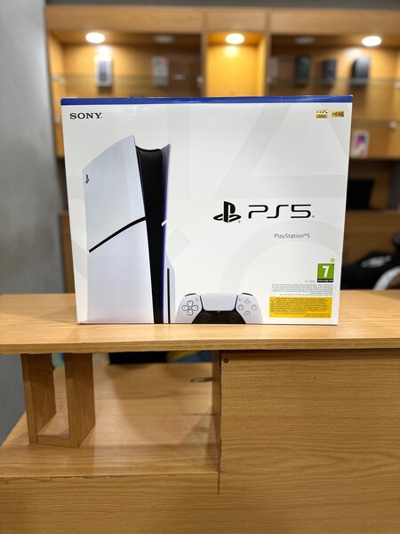 BRAND NEW PLAY STATION 5 Slim 1TB