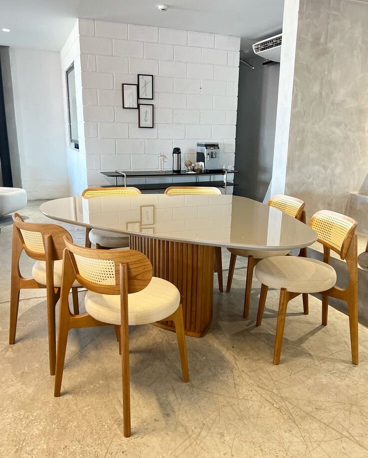 Table à manger moderne