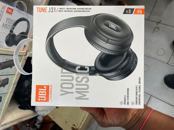 JBL  TUNE 31 HEADPHONE