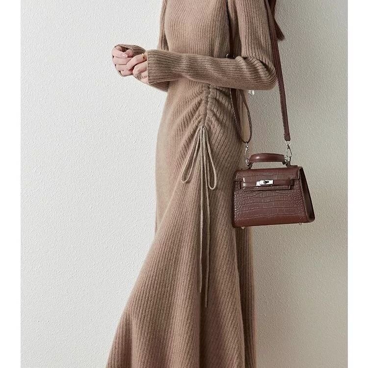 Трикотажное теплое платье