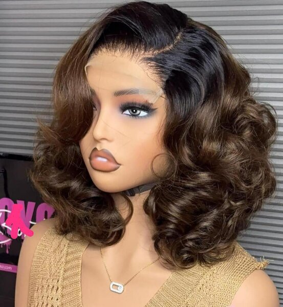 Perruque Bouclée en Dentelle