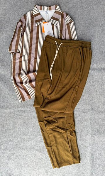 Tenue d'intérieur rayée homme