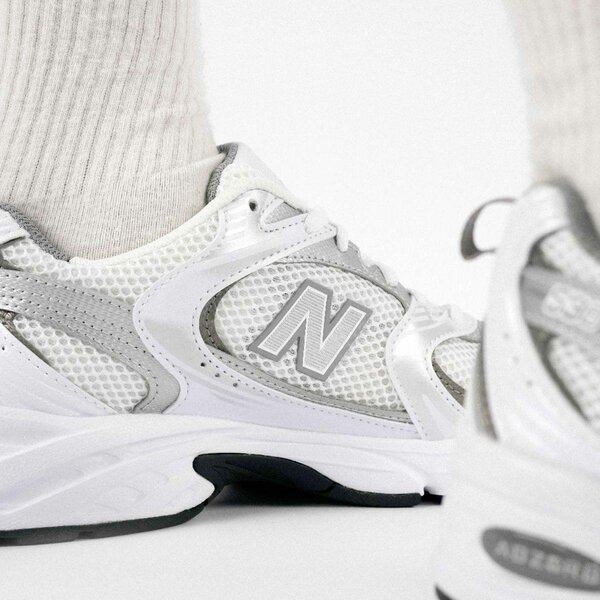 New Balance 530 dans carton