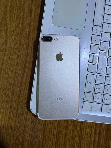 iPhone 7+
