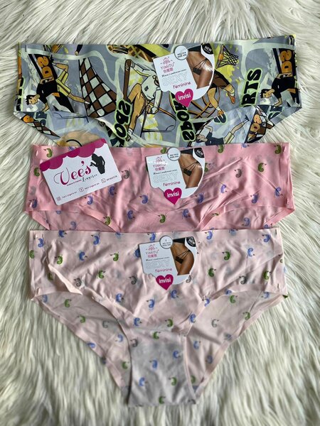 Strings et culottes pour femmes