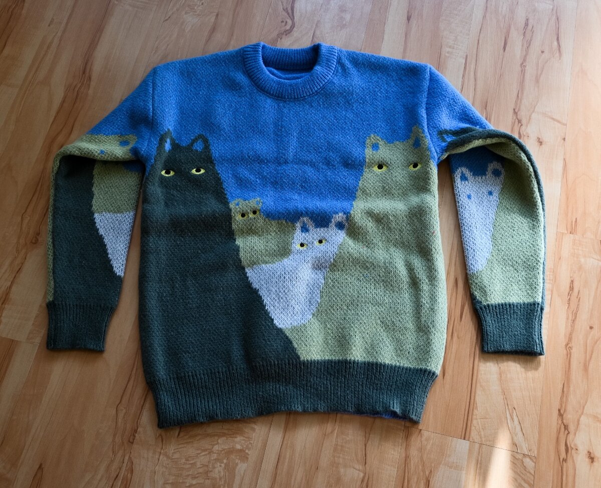 Свитер с котиками Oversize