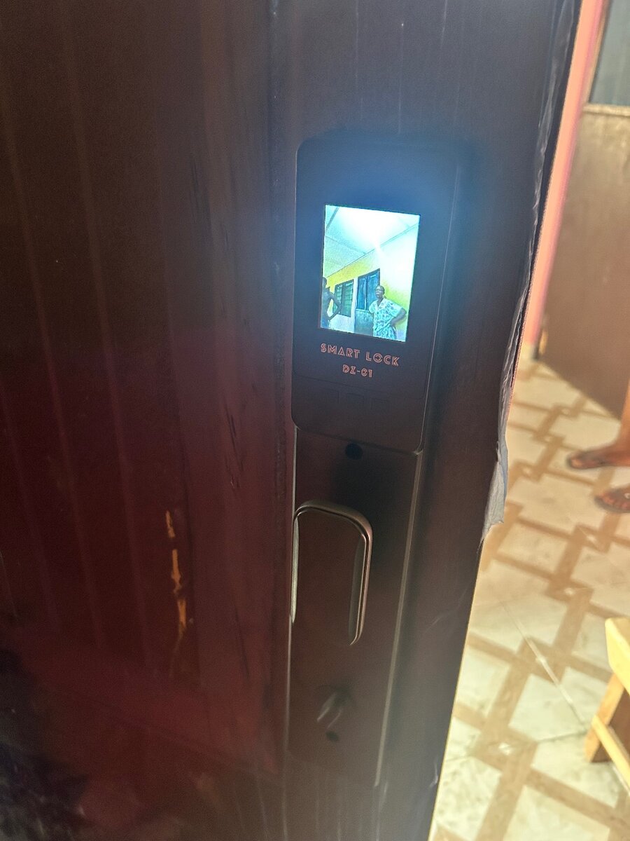 Locksmith for smart locks