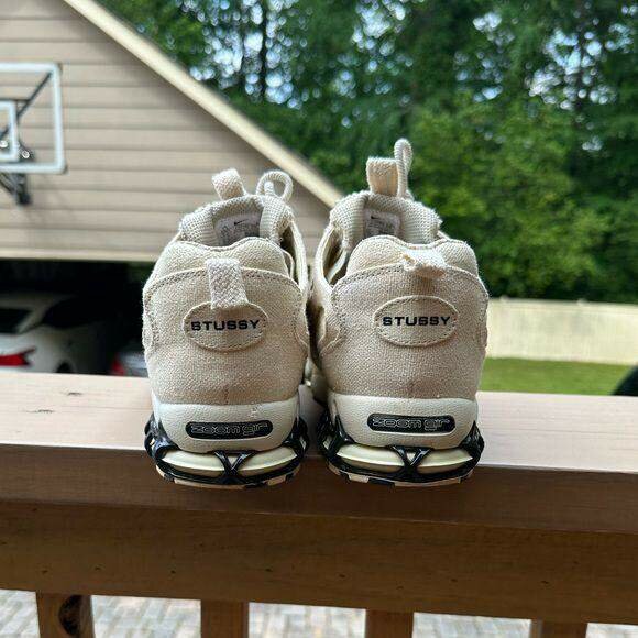 Baskets Stussy Nike blanches