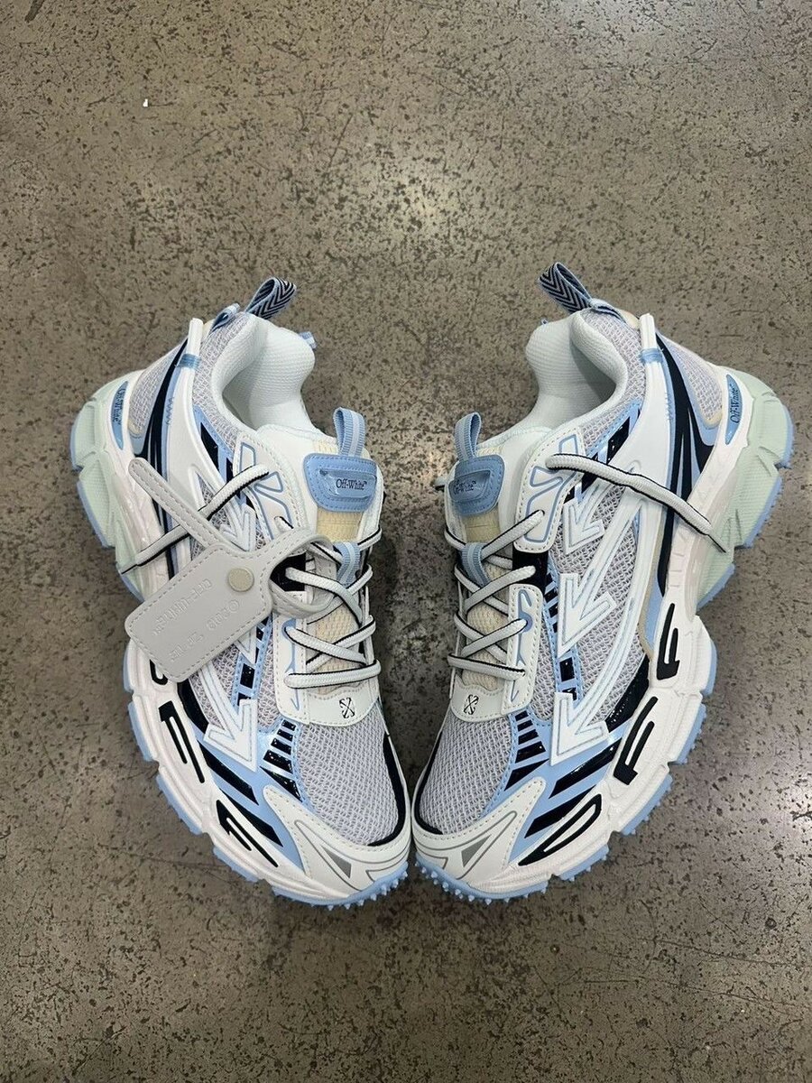 Sneakers de course futuristes