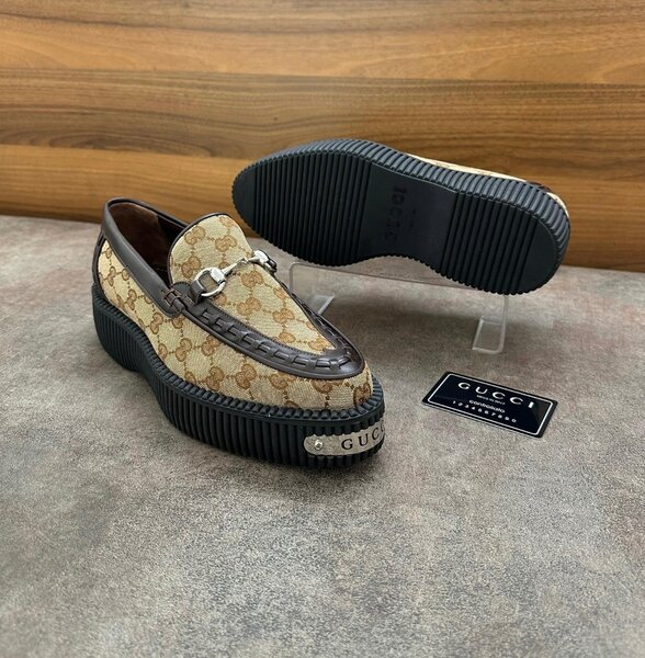 Gucci Leather Shoes