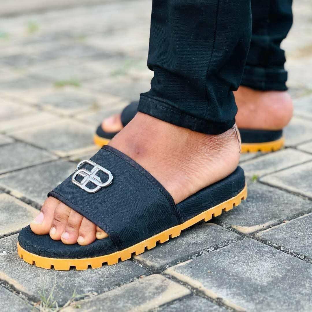 Chaussures Claquettes