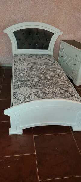 Lit cadres confortables