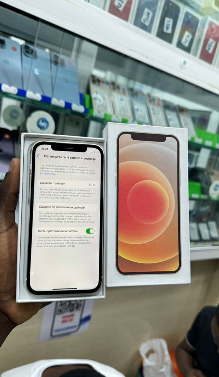 iPhone 12 simple quasi neuf