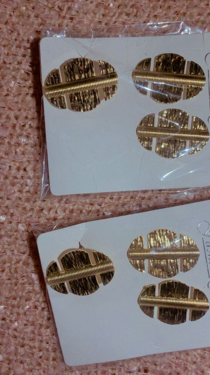 Épingles à cheveux dorées