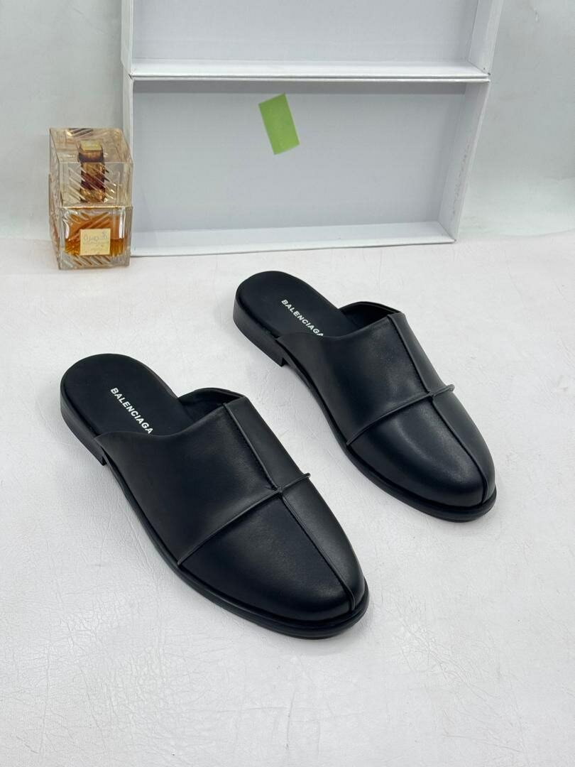 Purely leather half shoes