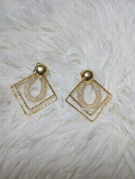 Boucles d'oreilles géométriques dorées