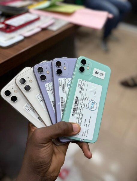 iPhone 11 Quasi neuf