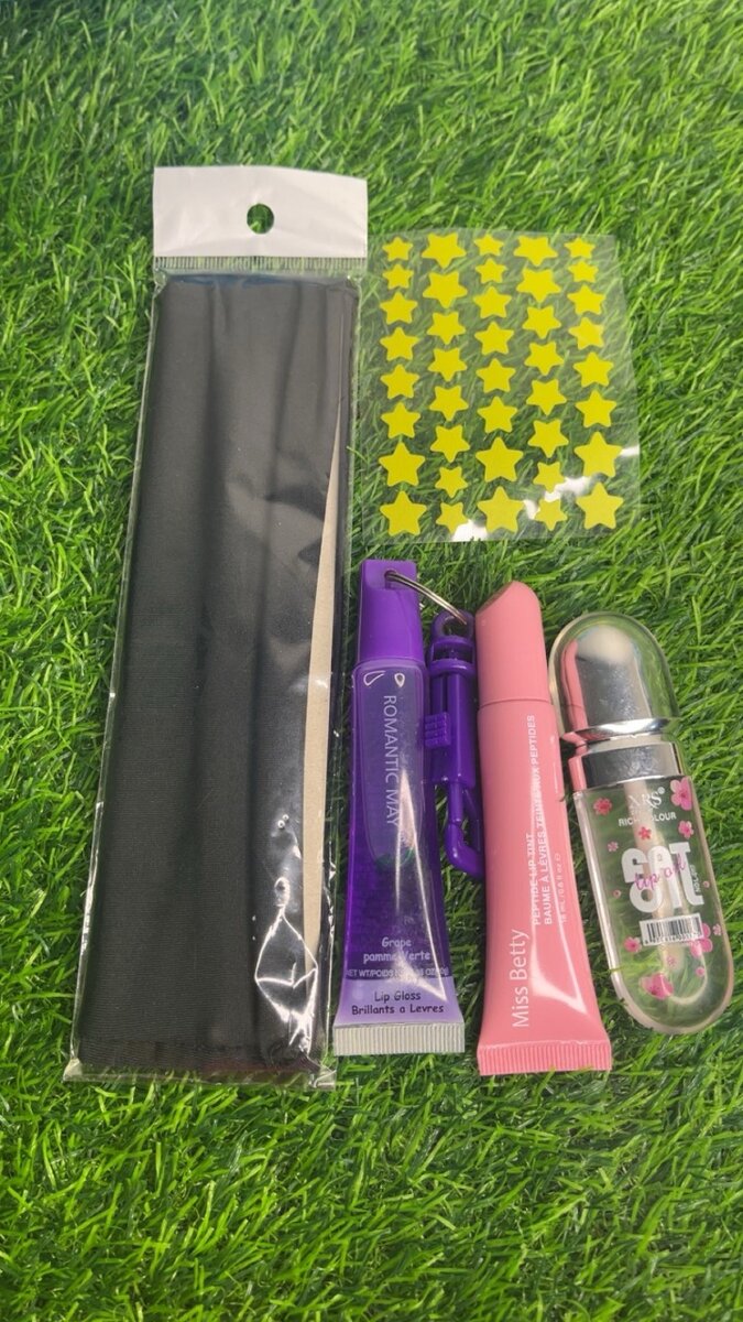 Kit de maquillage et papeterie