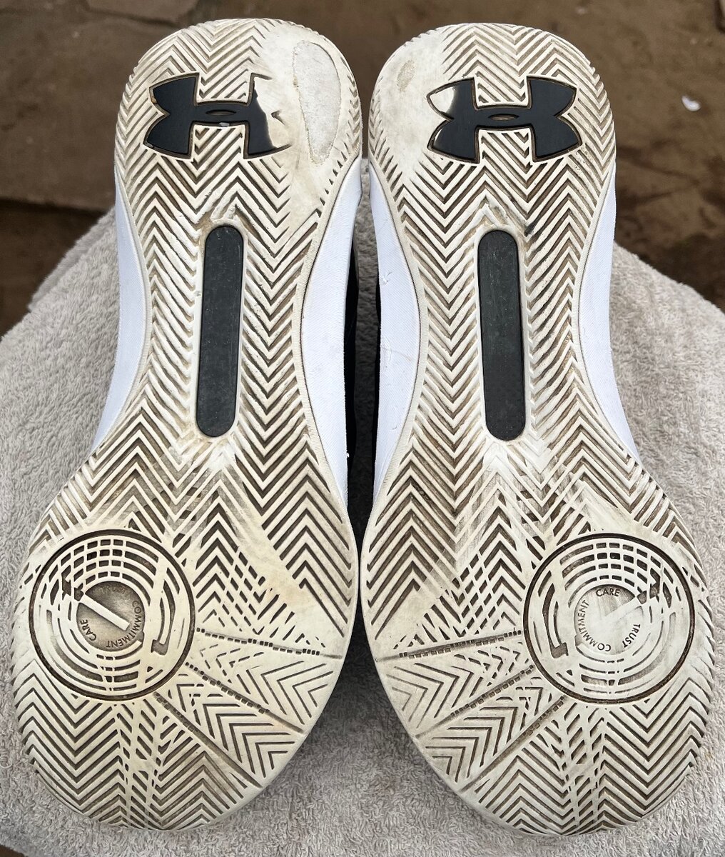 Under Armour Curry 3zer0