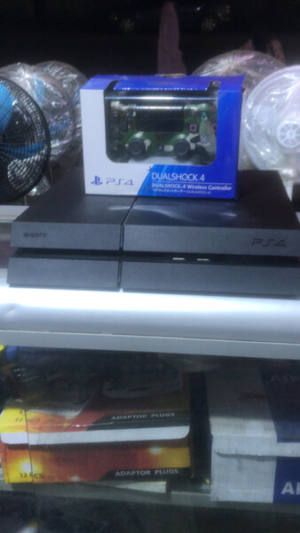 Ps4 disponible avec 8 jeux