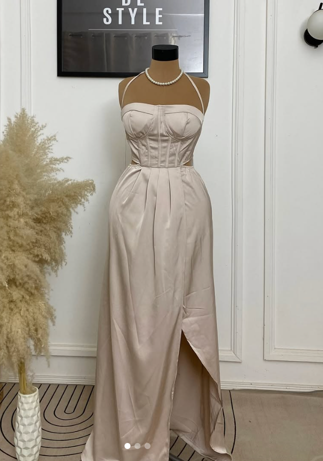 SASSY CORSET MIDI DRESS. 