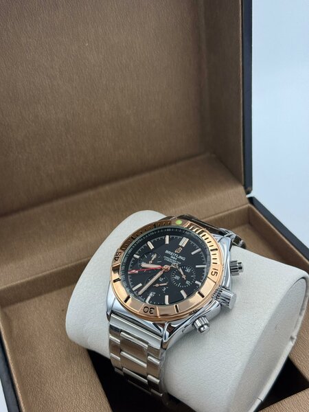 Montre chronographe en acier