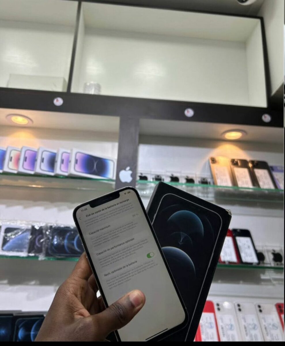 Smartphone Apple avec Packaging