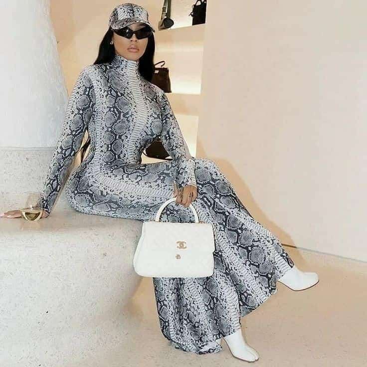 Robe sexy avec chapeau