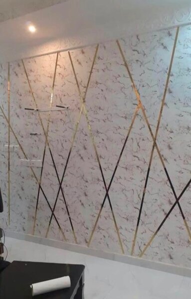 Bande décorative murale dorée