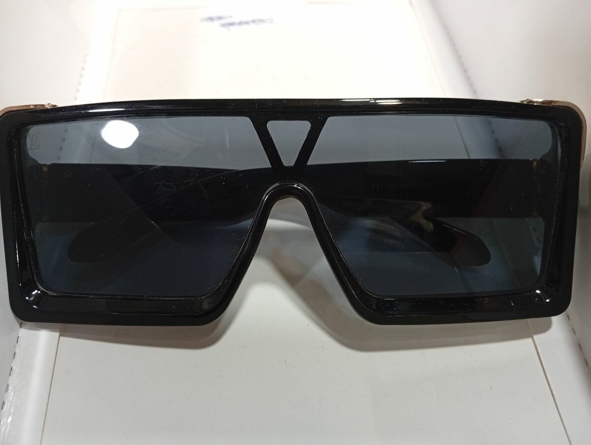 Sun glasses
