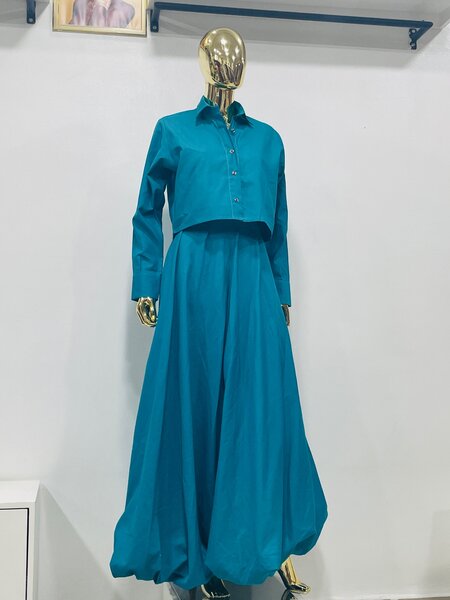 Jupe bouffante et chemisier