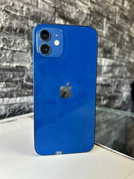 iPhone 12 64GB