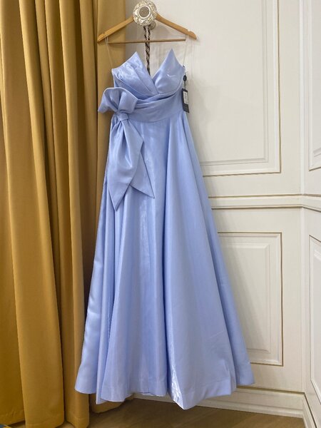 Красивое нежное платье