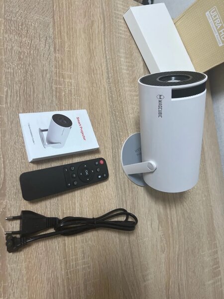 HD Smart Projector