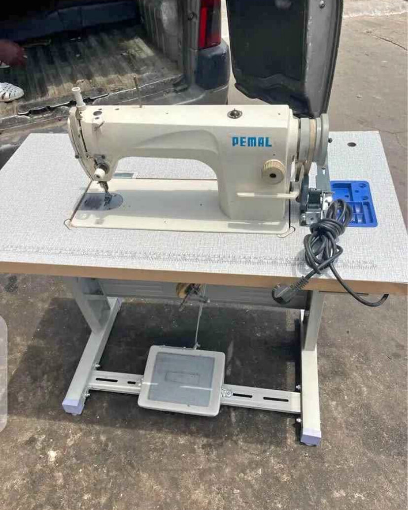 Machines à coudre industrielles