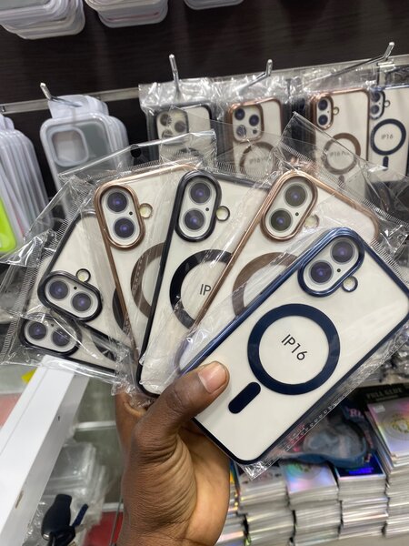 Coques MagSafe iPhone 16