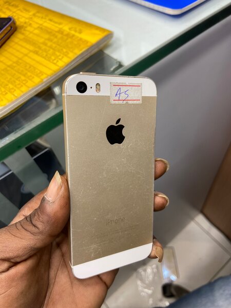 iPhone 5s 16Go disponible