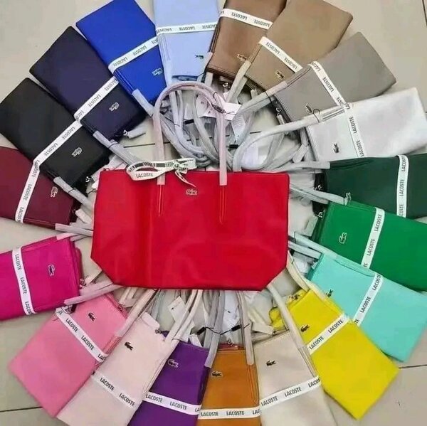 Sac à main coloré élégant