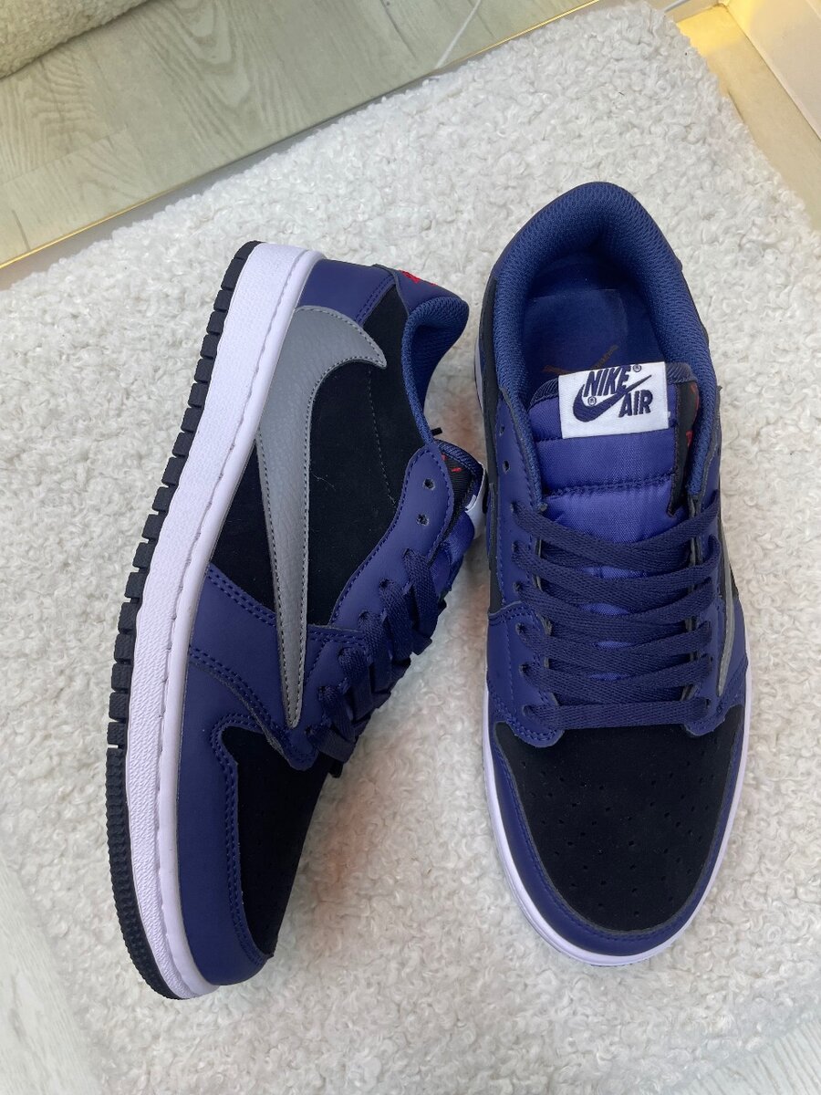 Travis Scott x Air Jordan 1