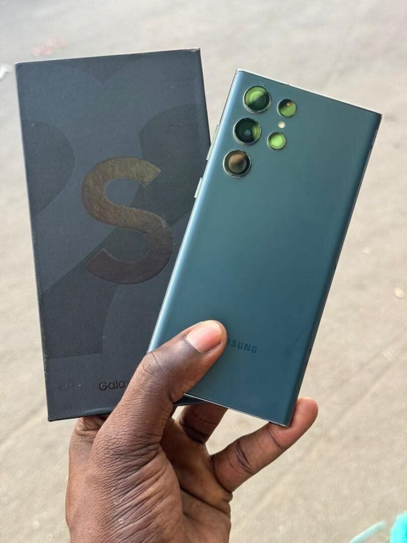 Samsung Galaxy S22 ultra 128Go 8ram